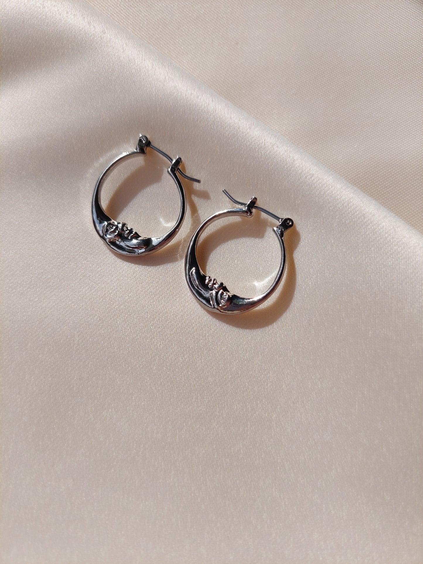 Moon Hoops