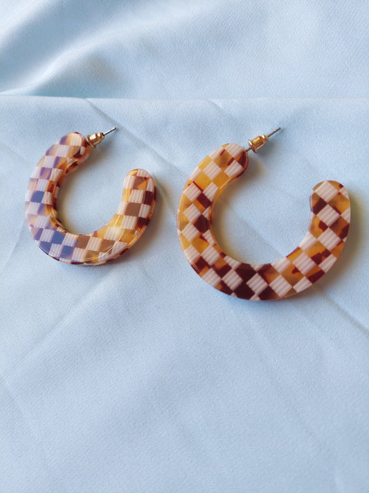 Tortie Checkered Hoops