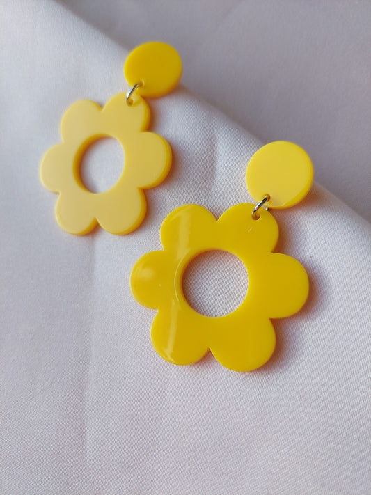 60s Flower Buttercup Earrings