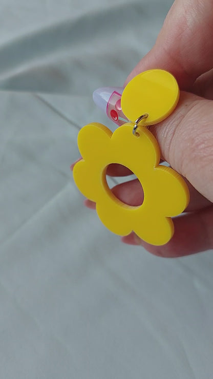 60s Flower Buttercup (Large) Earrings
