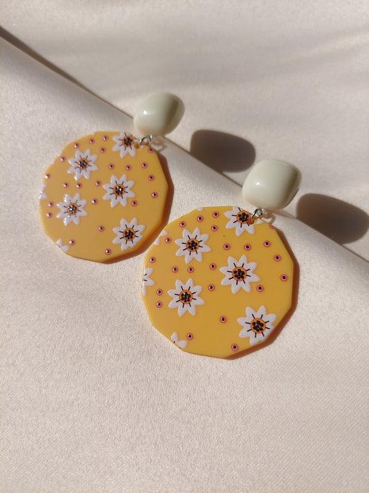 Honey-Sweet Flower Earrings